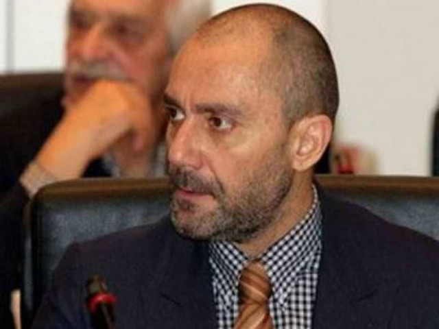 Προκαλεί ξανά πριν την κηδεία του Δ. Μητροπάνου ο Γ. Βαλλιανάτος