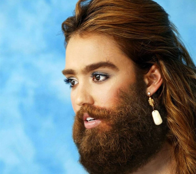 Γιατί γουστάρουμε τις τριχωτές γυναίκες