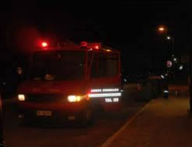 Στις φλόγες κτίριο στην Αχαρνών