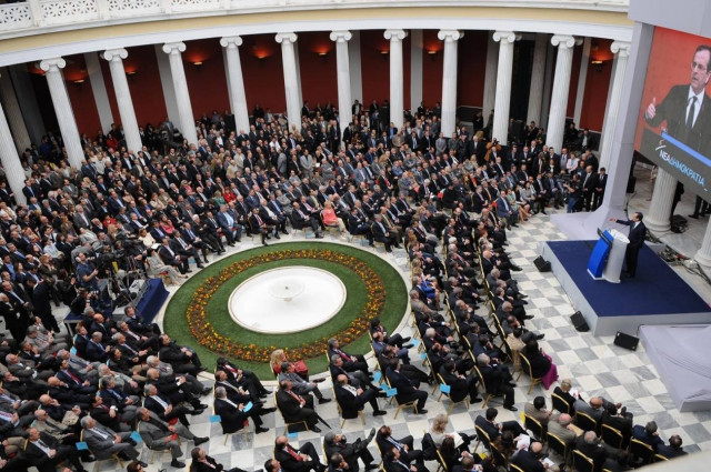 Α. Σαμαράς: Οι φόροι σε ύφεση γεμίζουν την Ελλάδα λουκέτα