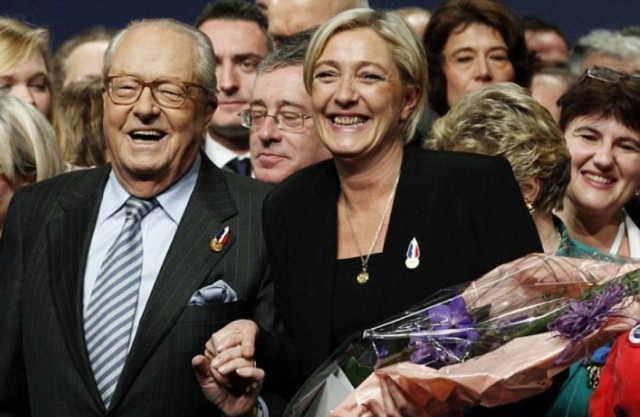 Η οικογένεια Λεπέν και η φωτογράφηση στο Playboy