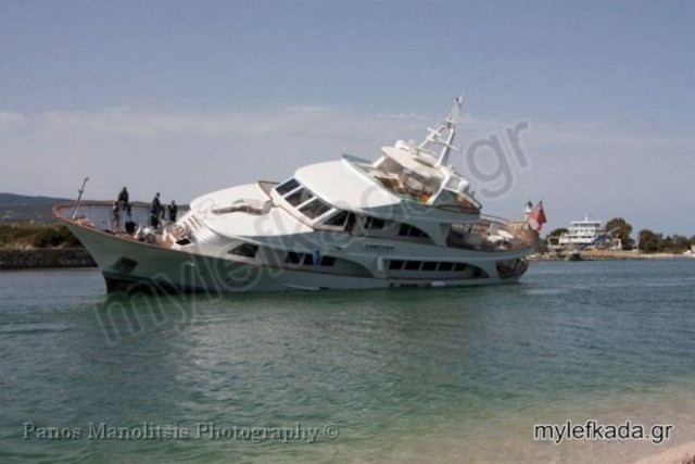 Προσάραξη θαλαμηγού στην Λευκάδα