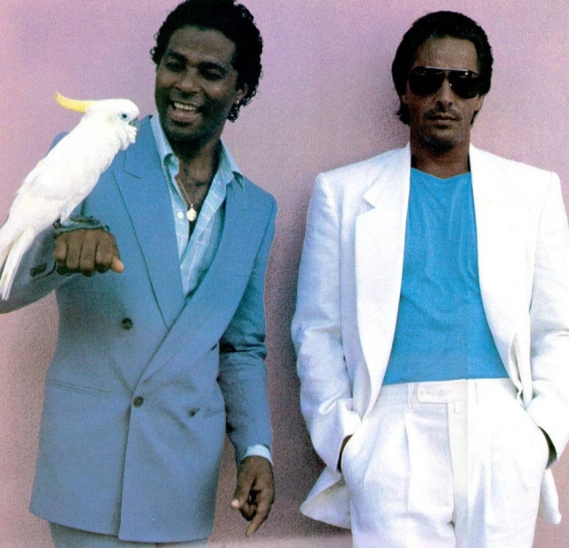 4 πράγματα που πρέπει να θυμάστε για το ανοιξιάτικο κοστούμι