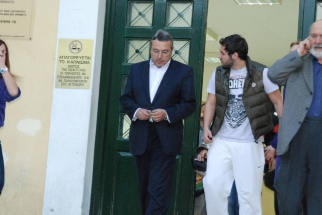 Ελεύθερος αφέθηκε ο Αιμίλιος Λιάτσος