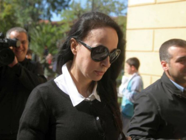 Απολογείται η Βίκυ Σταμάτη