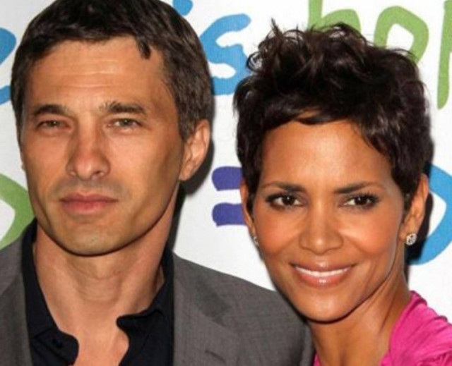 H Halle Berry επιτίθεται στους παπαράτσι