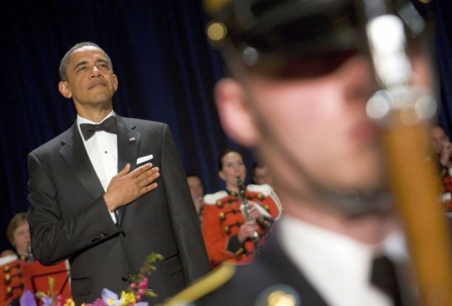 Τα αστεία του Ομπάμα για τον Μιτ Ρόμνεϊ