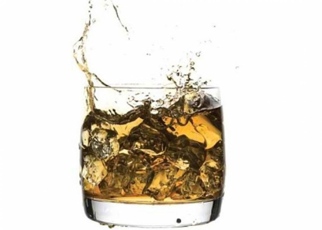 Πως να φτιάξεις αυτό το "αντρικό" ποτό, για το απογευματινό σου χαλάρωμα