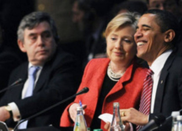 Ομπάμα: Η Χίλαρι Κλίντον μου στέλνει μηνύματα μεθυσμένη (βίντεο)