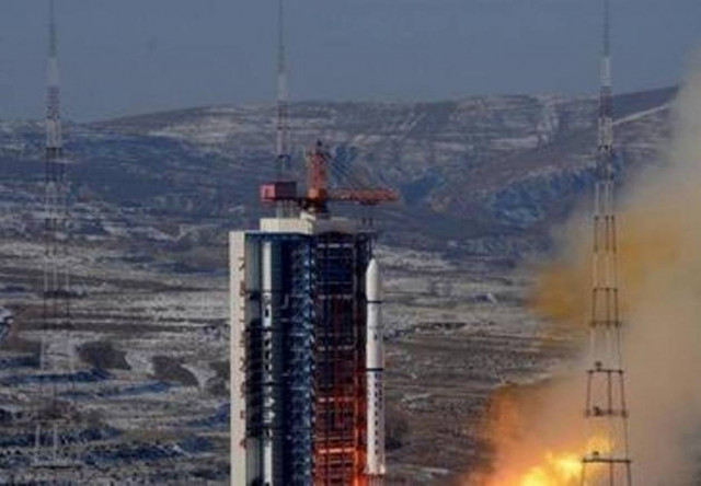 H Kίνα εκτόξευσε δύο δορυφόρους ναυσιπλοΐας