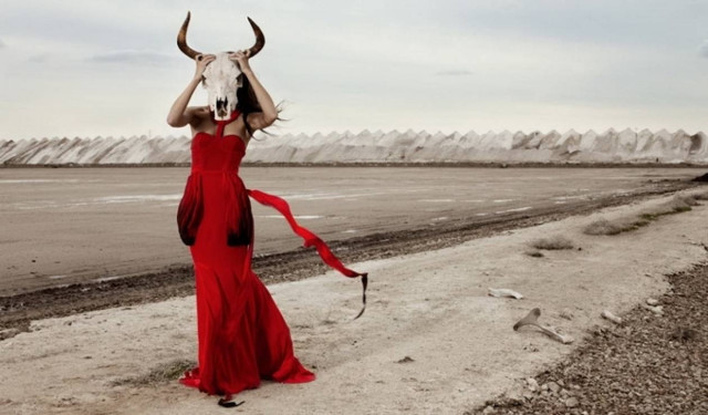 Όχι απλώς μια φωτογράφιση μόδας