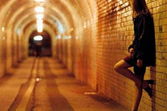 Σοκ: Φόβοι για ιερόδουλες με Aids και στην Αχαΐα