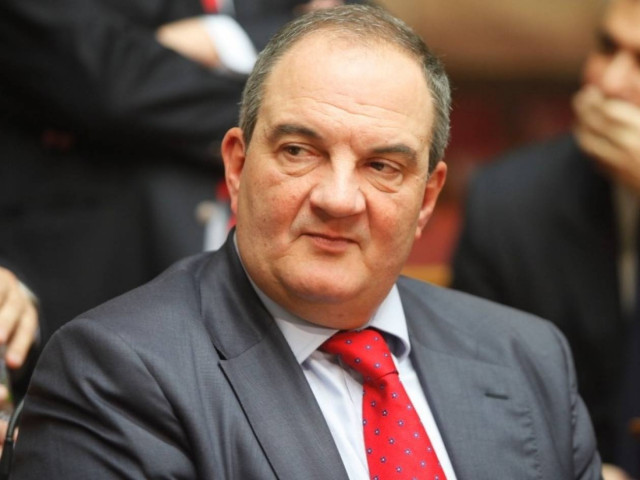 Από κοντά και ο Καραμανλής…