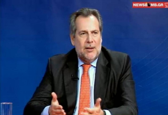 Ο Παπουτσής, ο Ανδρέας Παπανδρέου και το μαξιλάρι