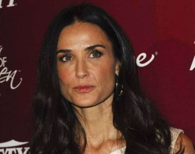 H Demi Moore είναι πια JustDemi