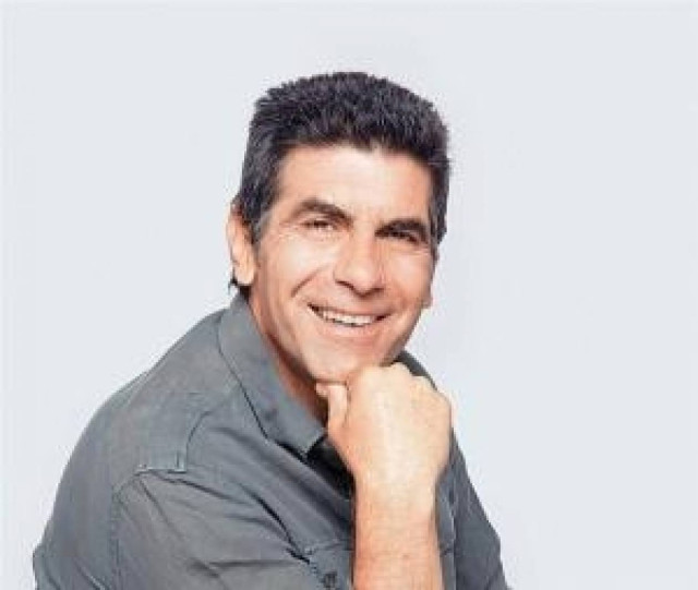 Εκλογές 2012: Ποιοι επώνυμοι είναι υποψήφιοι και πού