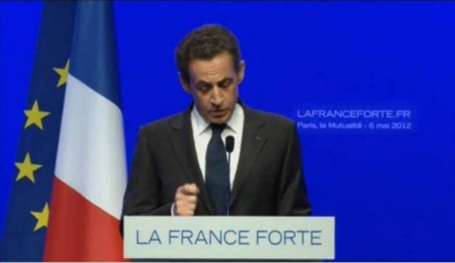 Ο Σαρκοζί αναλαμβάνει την ευθύνη της ήττας