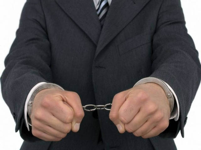 Συνελήφθη για 2,3 εκατομμύρια ευρώ χρέος στο Δημόσιο