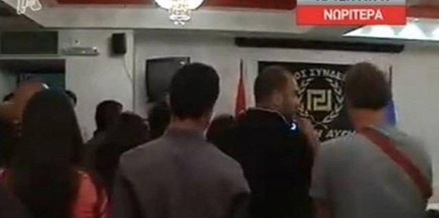 Στρατιωτικά προστάγματα σε δημοσιογράφους από Χρυσαυγίτες