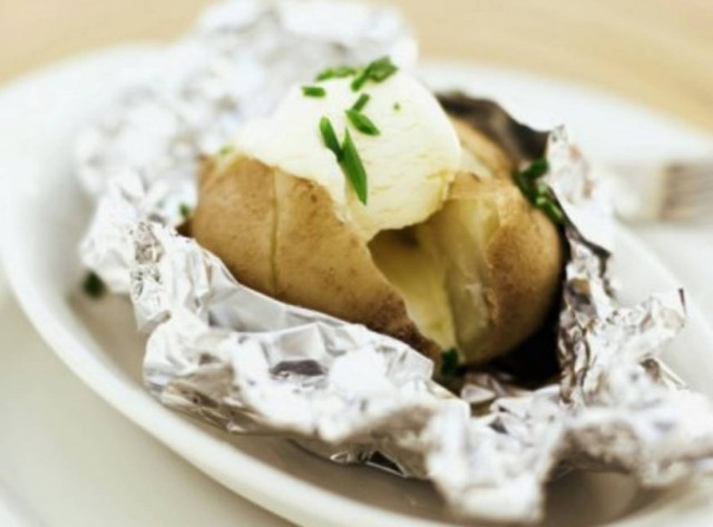 Πατάτες ψητές με γιαούρτι