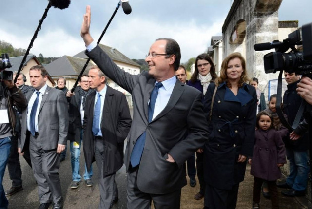 Στις 15 Μαΐου η ορκωμοσία του Ολάντ