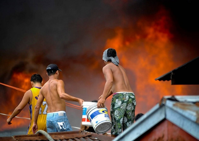 Φιλιππίνες: Έντεκα νεκροί από πυρκαγιά σε κατάστημα