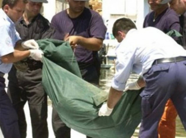 Επιχείρηση να ανασυρθεί πτώμα από το λιμάνι του Βόλου