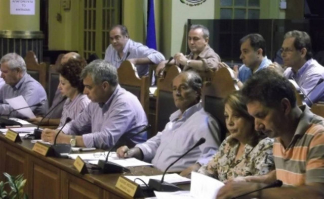 Ξύλο στο Δημοτικό Συμβούλιο Λέσβου