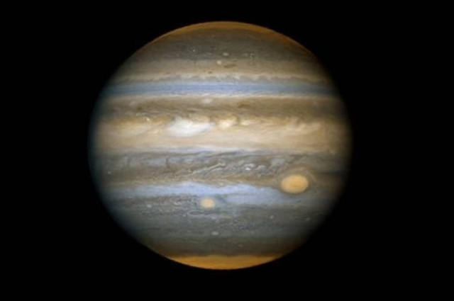 Η Ευρώπη «πετάει» για τα παγωμένα φεγγάρια του Δία