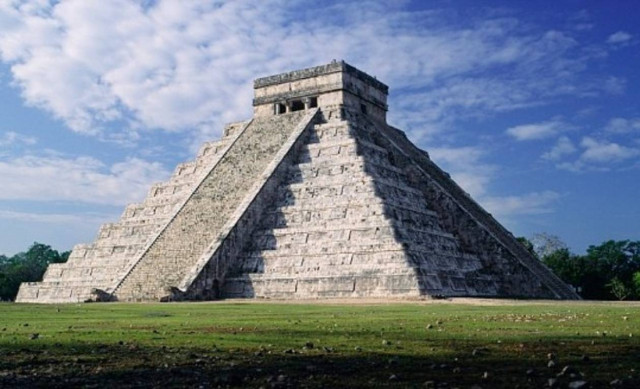 Έσπασε το κρανίο των Μάγια που προστατεύει την ανθρωπότητα
