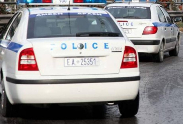 Ληστές ακινητοποίησαν Ι.Χ. και «έγδυσαν» τους επιβάτες