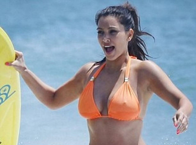 Η Κιμ στα κύματα…