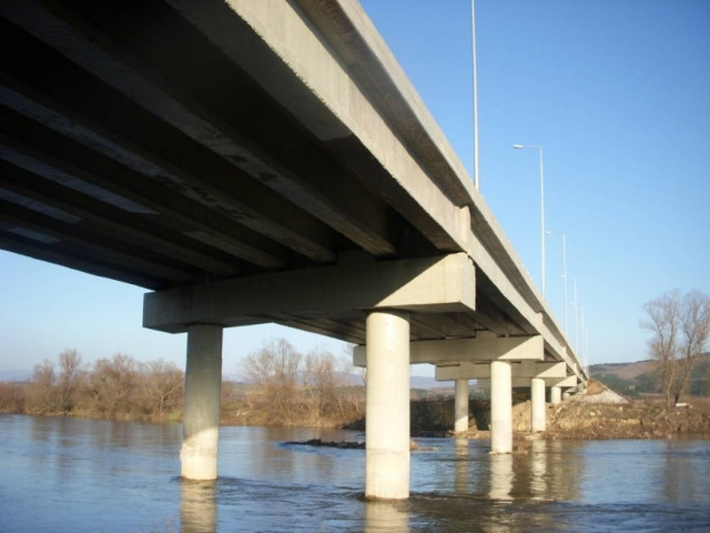 Έργα 100 ημερών στη γέφυρα του Αξιού