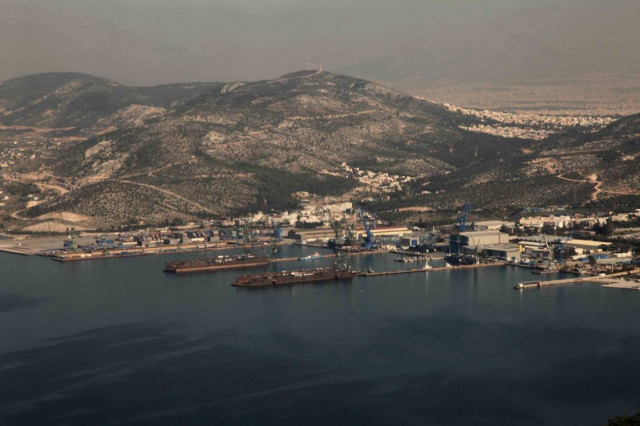 «Βυθίζει» την ακτοπλοΐα η ύφεση