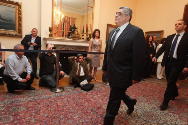 Χρυσή Αυγή: Οι δημοσιογράφοι θα παραμένουν ένα με τη γη…