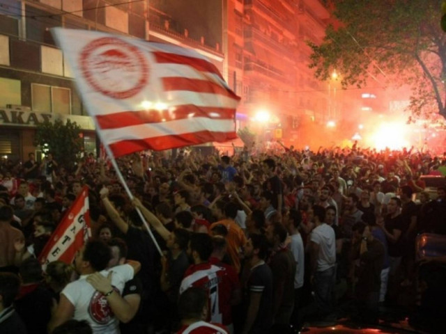 Ολυμπιακός: Οι φίλαθλοι του «έκαψαν» το Πασαλιμάνι