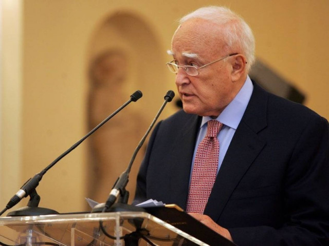 Προειδοποίηση Παπούλια για τα χειρότερα: Ήδη έφυγαν 800 εκατ. ευρώ