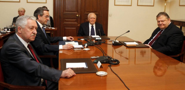 Ο εθνικός συναγερμός του Κ. Παπούλια