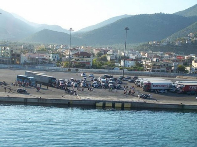 Δεμένα τα πλοία στο λιμάνι λόγω οικονομικής κρίσης