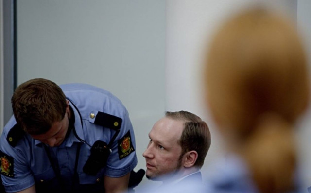 Δίκη Μπρέιβικ: Εκτός κινδύνου ο άνδρας που αυτοπυρπολήθηκε