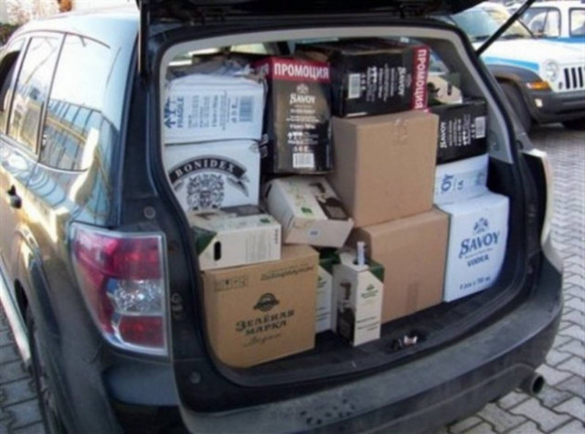 Διακινούσε λαθραία ποτά στον Προμαχώνα