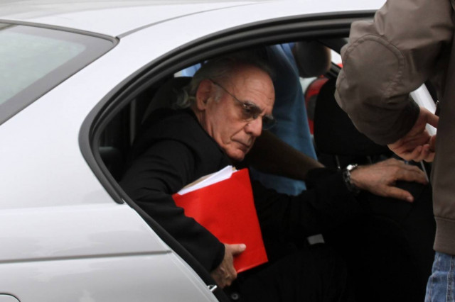 Στο εδώλιο ο Άκης για το «πόθεν έσχες»