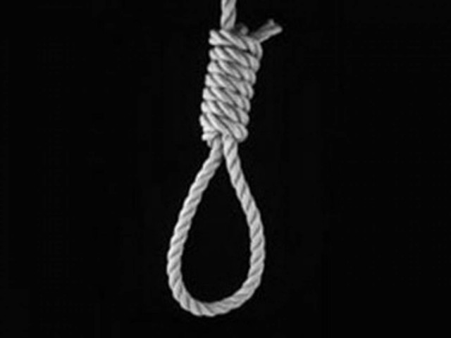 Κρεμάστηκε με σχοινί από τα κάγκελα του μπαλκονιού του!