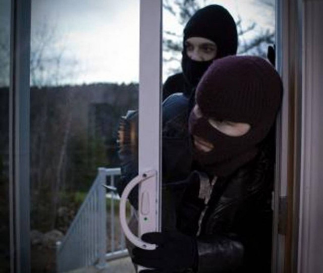 Συνελήφθησαν οι ληστές των Νοτίων Προαστίων