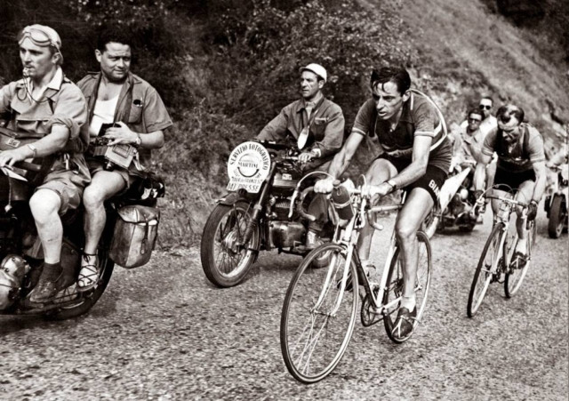 Fausto Coppi: Η συναρπαστική ιστορία του ποδηλάτη - συμβόλου του Γύρου Ιταλίας