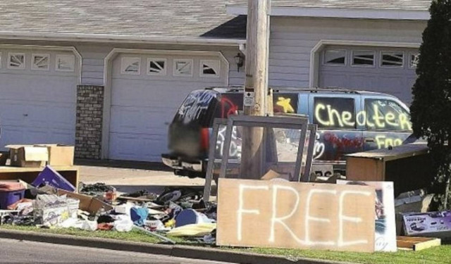 Απατημένη σύζυγος χαρίζει τα υπάρχοντα του άντρα της!