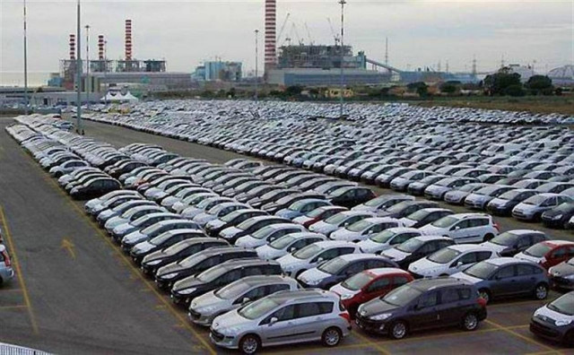 Μειώσεις στα ασφάλιστρα αυτοκινήτων ετοιμάζουν οι ασφαλιστικές