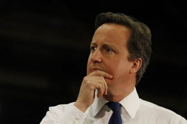 «Οι Έλληνες πρέπει να αποφασίσουν για το ευρώ»