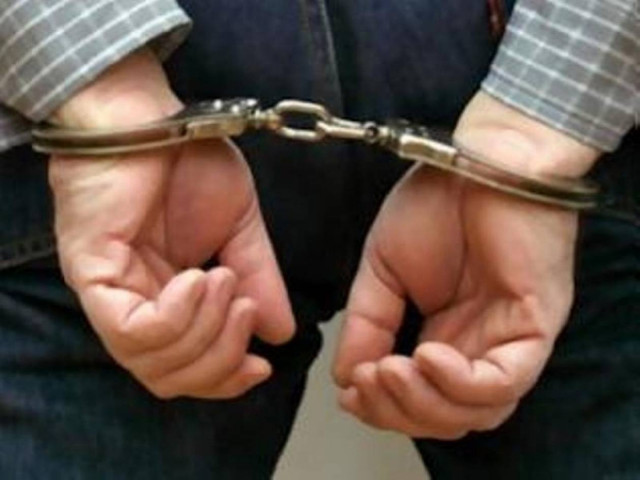 Θαμώνες καφενείου αφόπλισαν ένοπλο