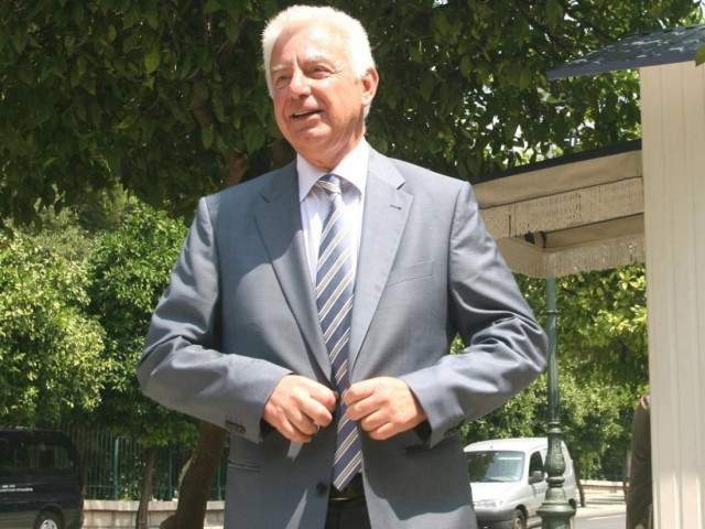 Ρίχνει τους τόνους η κυβέρνηση στο θέμα του δημοψηφίσματος